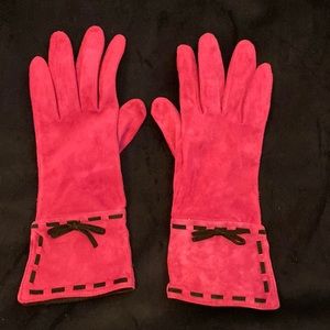 NWOT Fushia Pink Suede Gloves